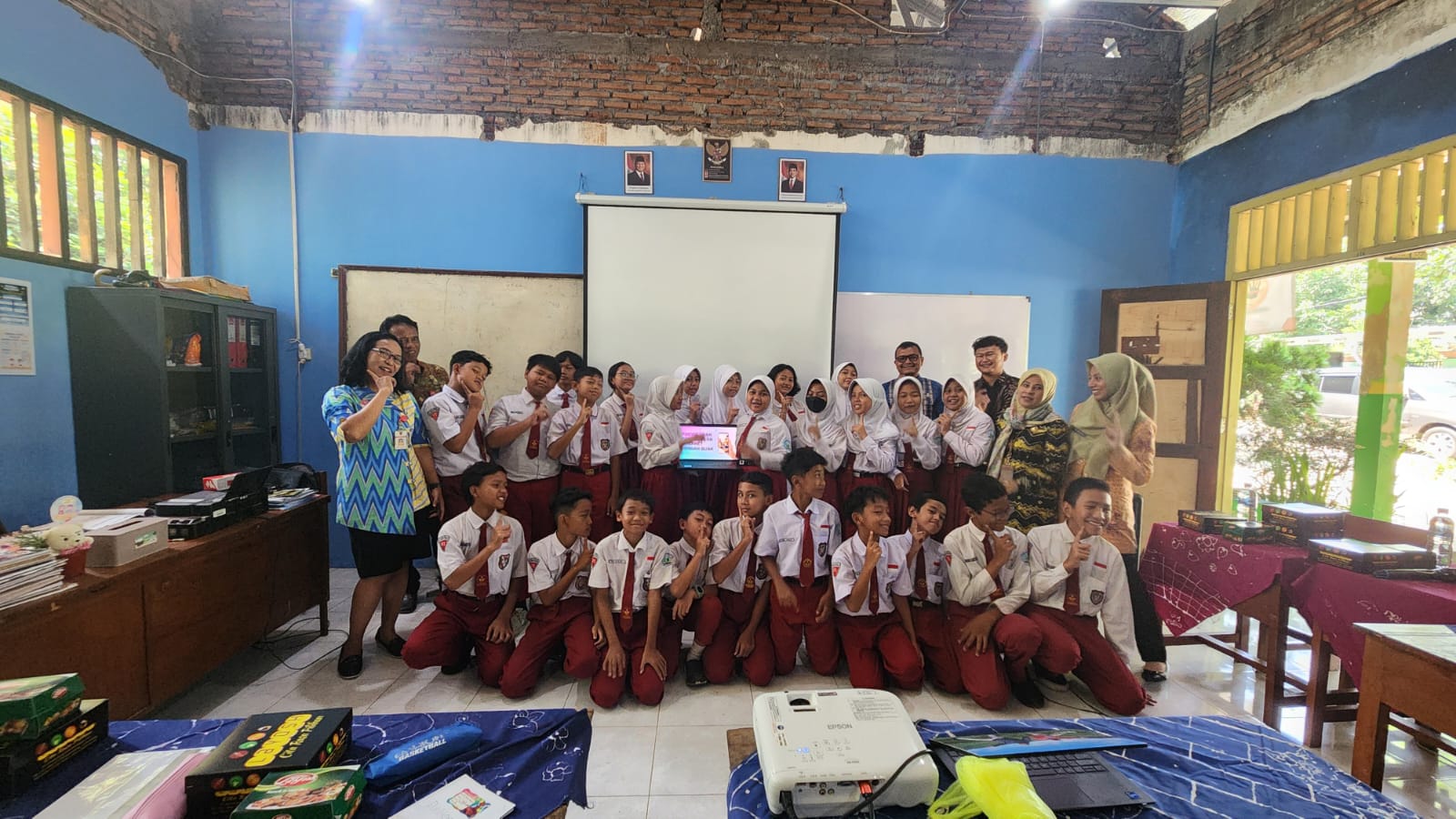 Diskominfo Kota Semarang Gelar Penyuluhan Penggunaan Internet Bijak di SD Pedalangan 03